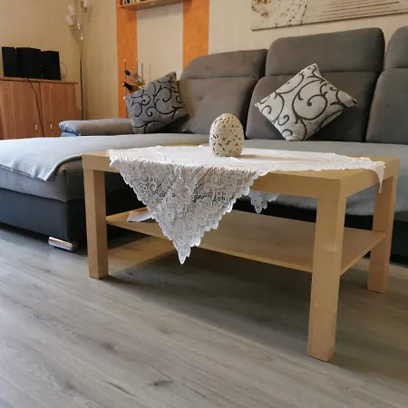 Lilly Lägenhet